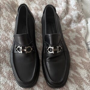 Salvatore Ferragamo Black Leather moccasin with gancini ornament